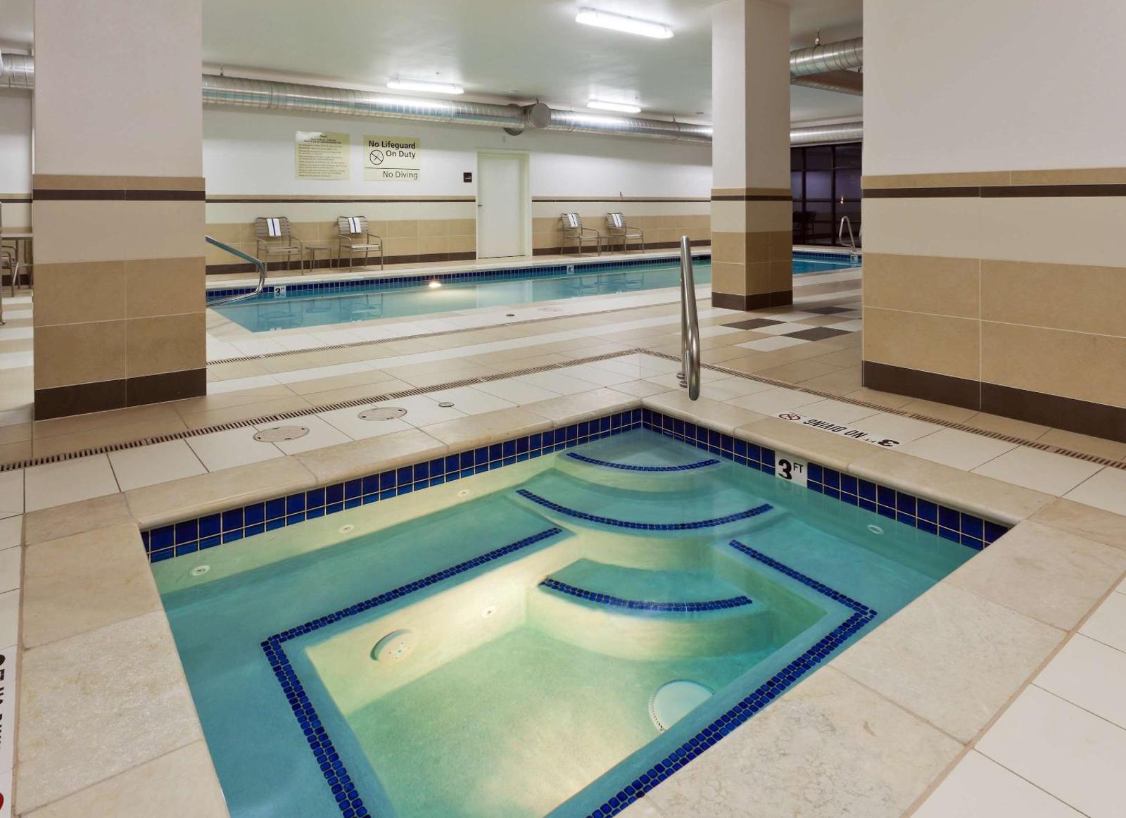 Hampton Inn & Suites Denver Airport / Gateway Park Main image 2